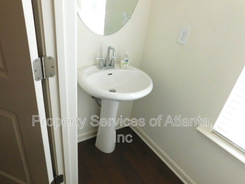 Gated - 4/3.5  Townhouse- Trash & Landscaping Included property image