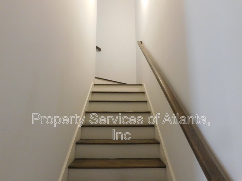 Gated - 4/3.5  Townhouse- Trash & Landscaping Included property image