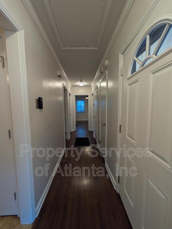 Atlanta Home 3BD/2BA close to 20 & 75 Pets Welcome property image