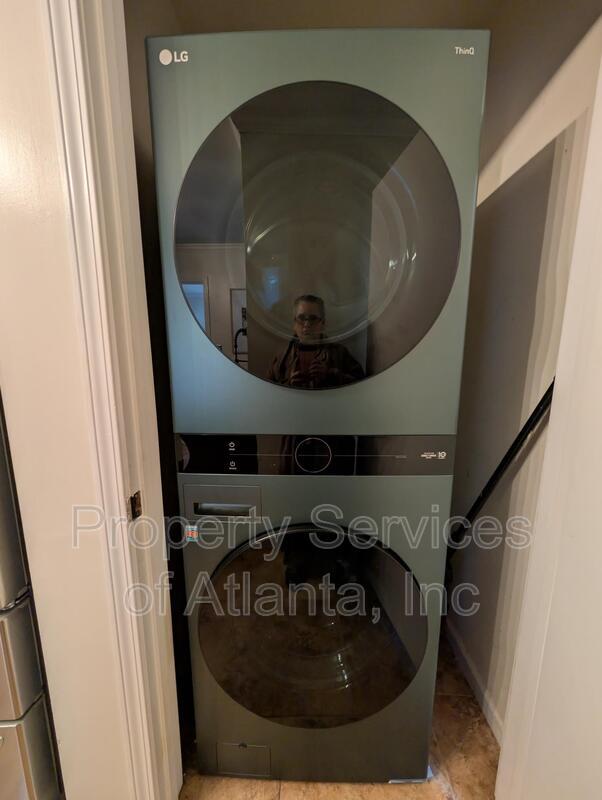 Atlanta Home 3BD/2BA close to 20 & 75 Pets Welcome property image