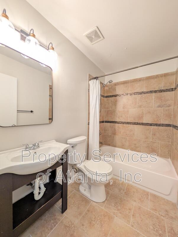 Atlanta Home 3BD/2BA close to 20 & 75 Pets Welcome property image