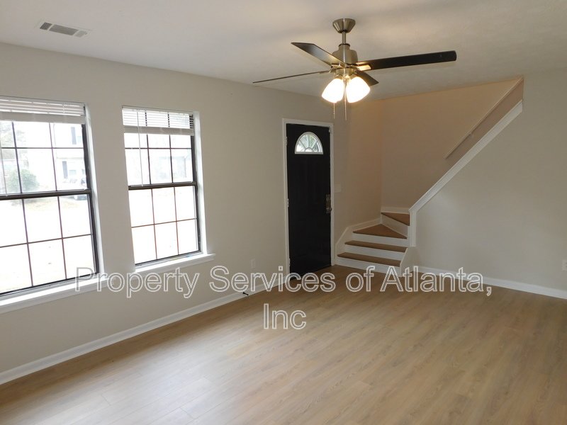 Powder Springs - 2BR/2.5BA Renovated End Unit Townhouse property image