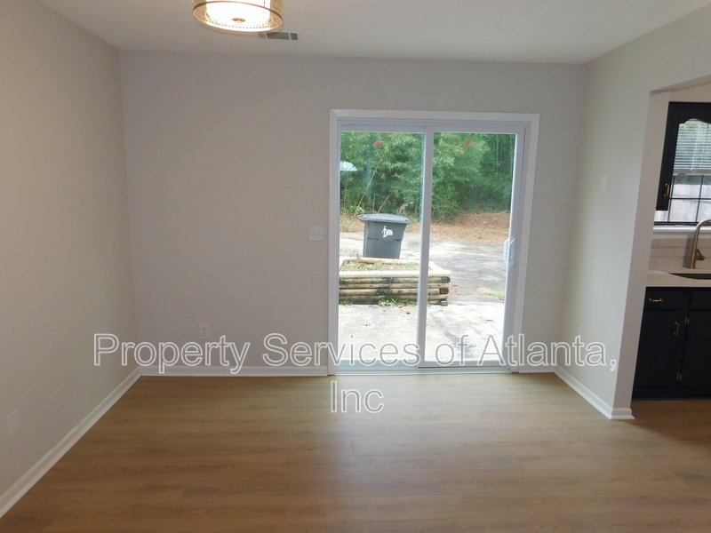 Powder Springs - 2BR/2.5BA Renovated End Unit Townhouse property image
