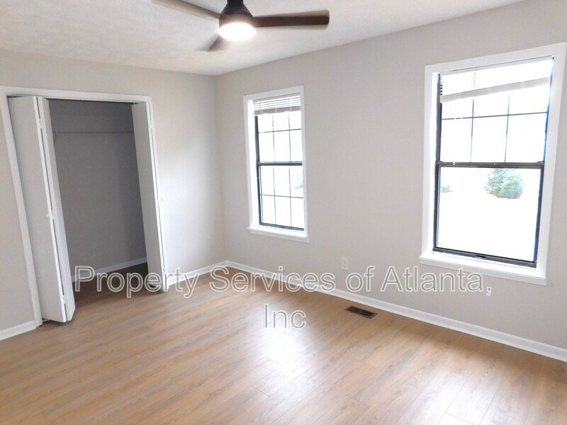 Powder Springs - 2BR/2.5BA Renovated End Unit Townhouse property image