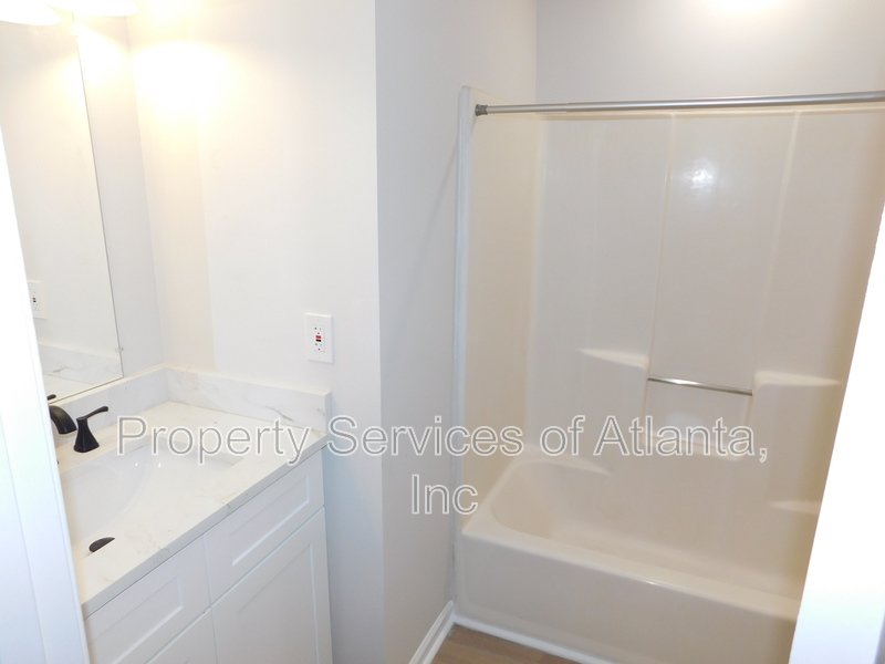 Powder Springs - 2BR/2.5BA Renovated End Unit Townhouse property image
