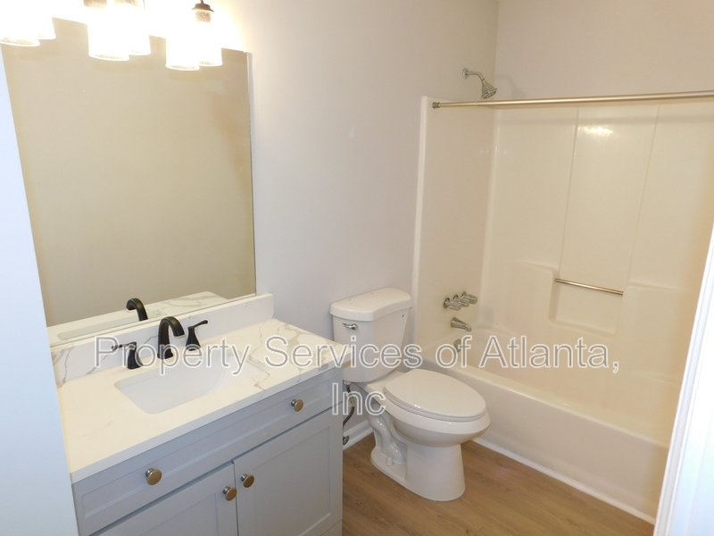 Powder Springs - 2BR/2.5BA Renovated End Unit Townhouse property image