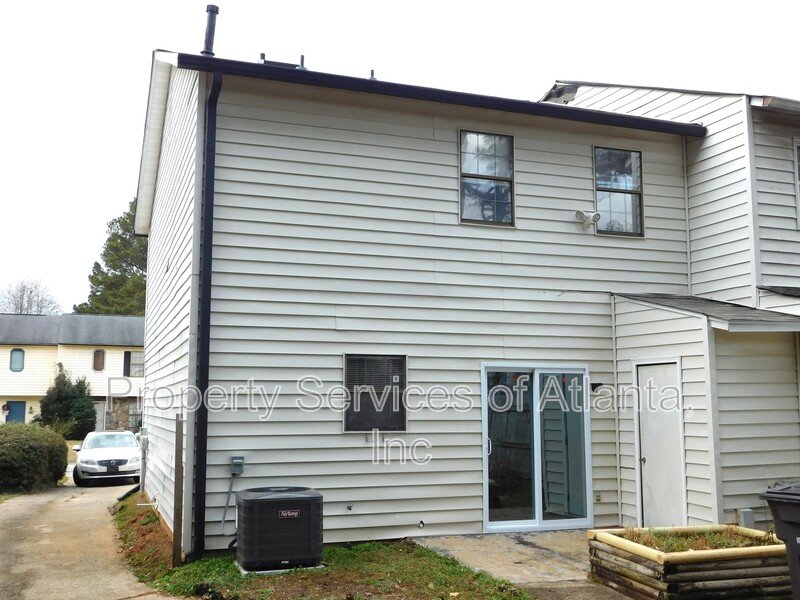Powder Springs - 2BR/2.5BA Renovated End Unit Townhouse property image