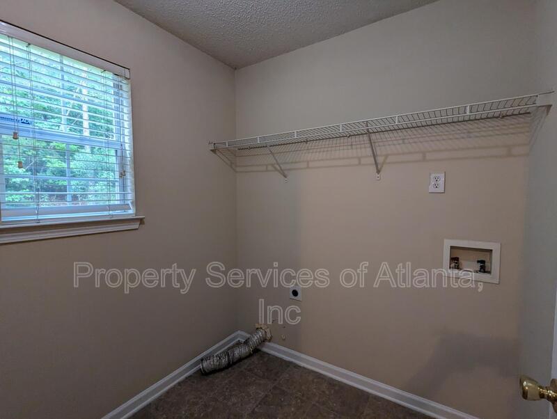 Spacious 4BD/2.5BA Ellenwood Home! property image