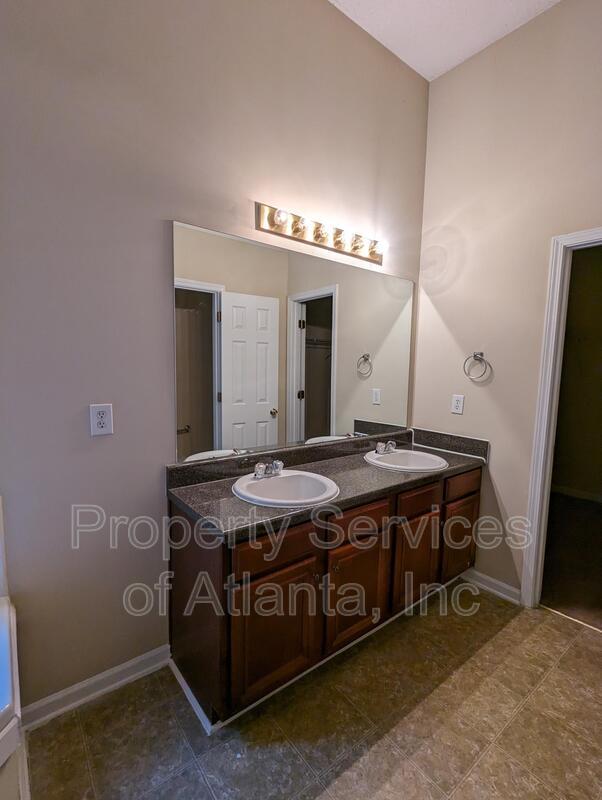 Spacious 4BD/2.5BA Ellenwood Home! property image