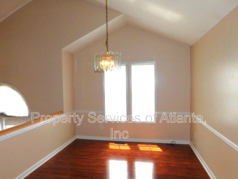 Acworth-4BR/3BA-Finished Basement-Bedroom-Bath-Kitchenette & Bonus property image