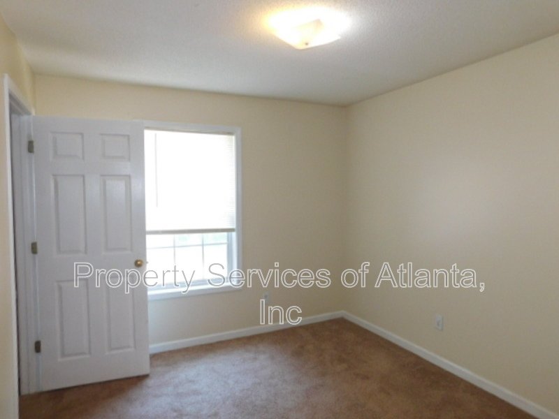 Acworth-4BR/3BA-Finished Basement-Bedroom-Bath-Kitchenette & Bonus property image