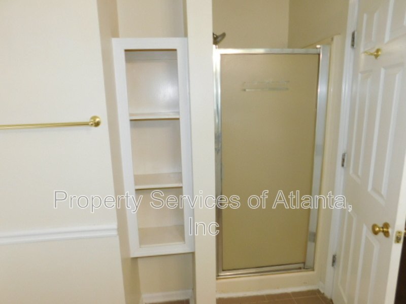 Acworth-4BR/3BA-Finished Basement-Bedroom-Bath-Kitchenette & Bonus property image