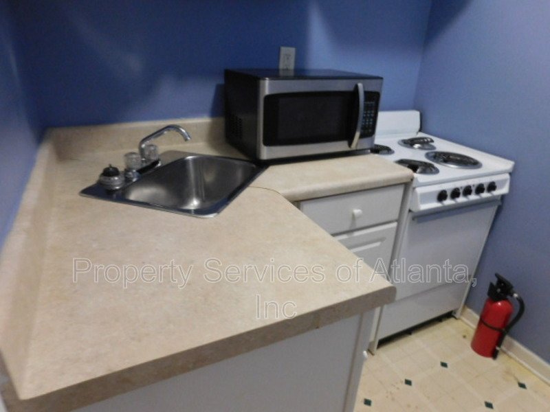 Acworth-4BR/3BA-Finished Basement-Bedroom-Bath-Kitchenette & Bonus property image