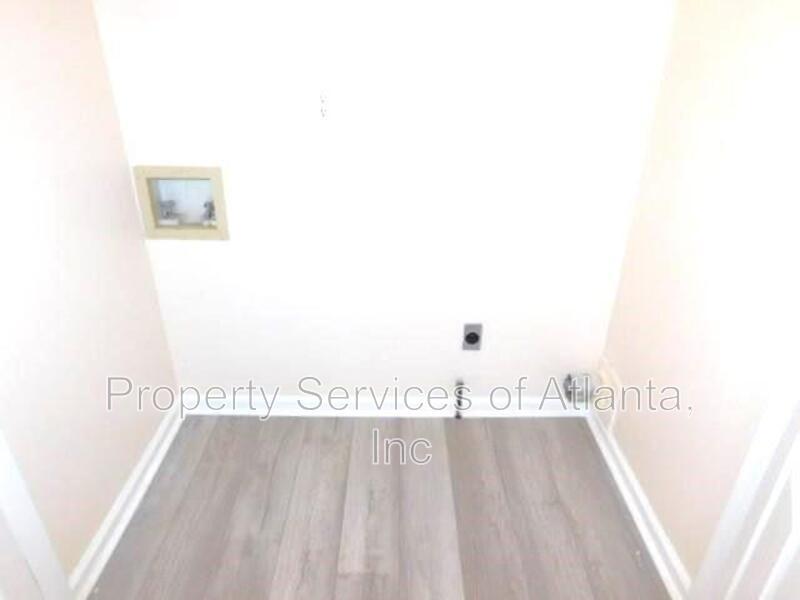 Johns Creek - 3BR/2.5BA - Fenced in Yard!! property image