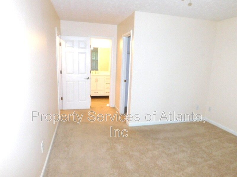 Johns Creek - 3BR/2.5BA - Fenced in Yard!! property image