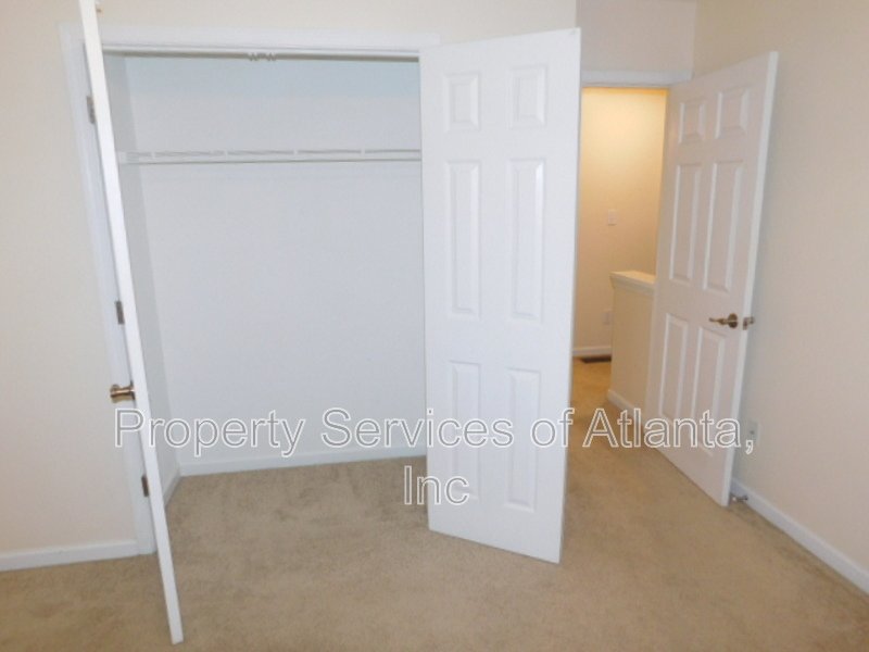 Johns Creek - 3BR/2.5BA - Fenced in Yard!! property image
