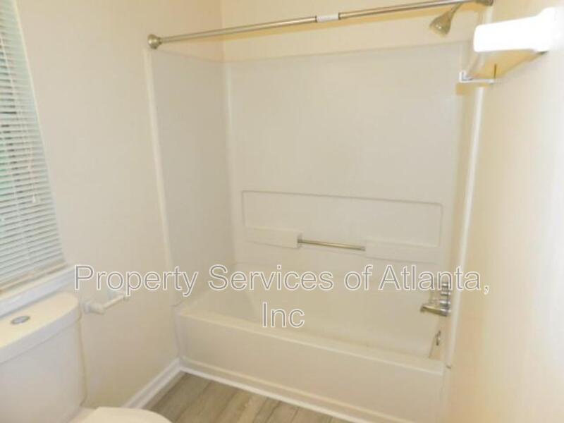 Johns Creek - 3BR/2.5BA - Fenced in Yard!! property image