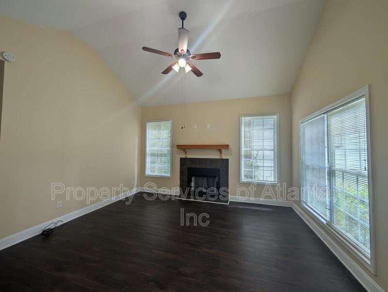 Cute Ranch Home in East Point 3BD/2BA property image