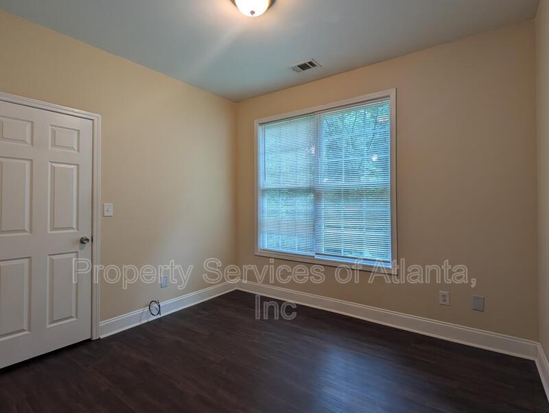 Cute Ranch Home in East Point 3BD/2BA property image