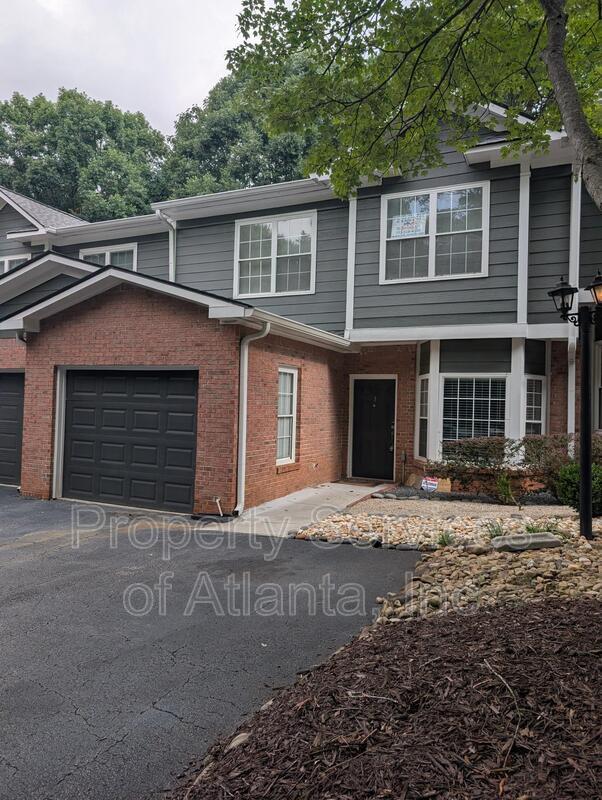 LOCATION LOCATION!! 3BD/2.5BA Townhome minutes to Buckhead property image
