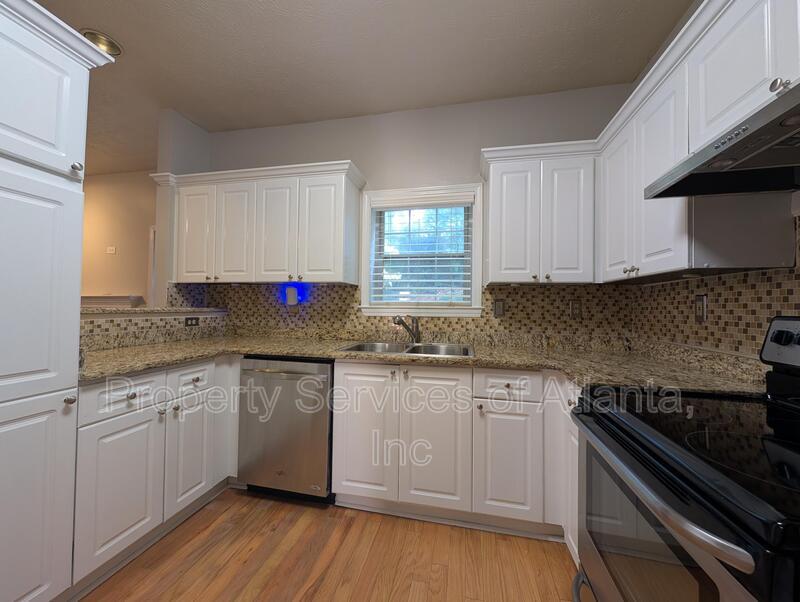 LOCATION LOCATION!! 3BD/2.5BA Townhome minutes to Buckhead property image