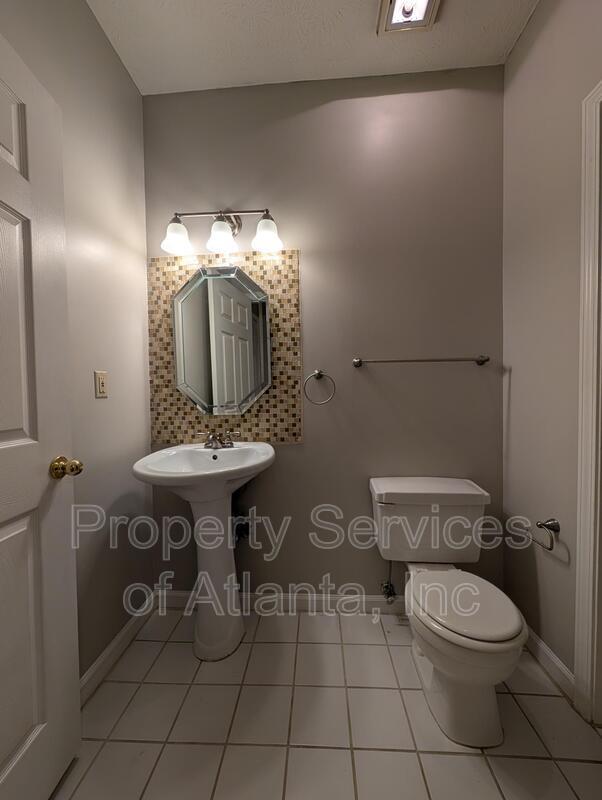 LOCATION LOCATION!! 3BD/2.5BA Townhome minutes to Buckhead property image