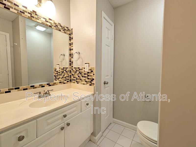 LOCATION LOCATION!! 3BD/2.5BA Townhome minutes to Buckhead property image