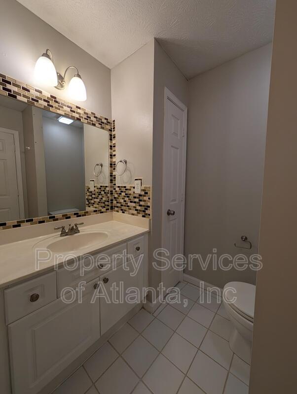 LOCATION LOCATION!! 3BD/2.5BA Townhome minutes to Buckhead property image