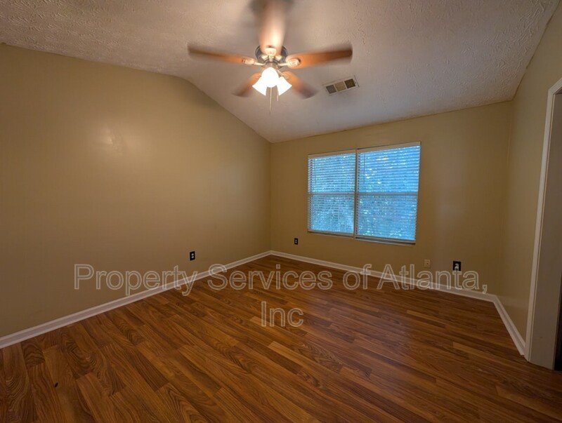 Jonesboro 3BD/2.5BA Fenced Yard! property image