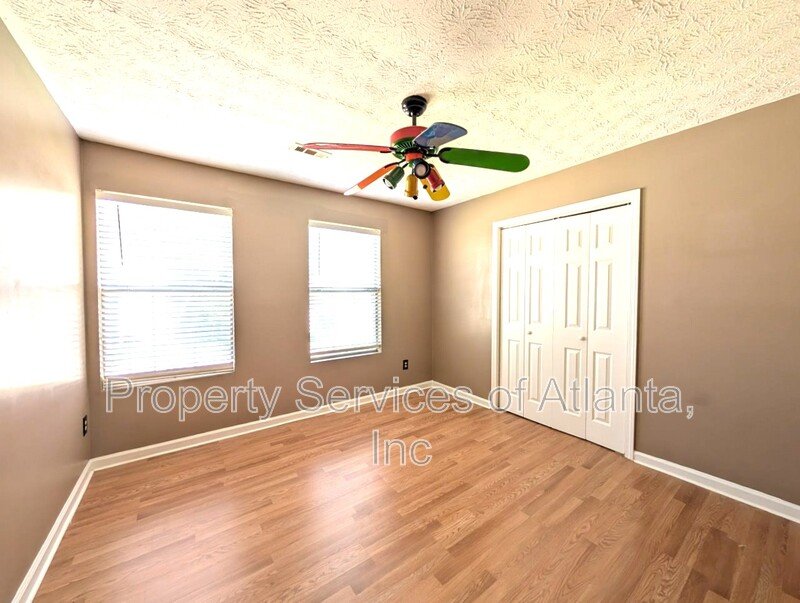 Jonesboro 3BD/2.5BA Fenced Yard! property image