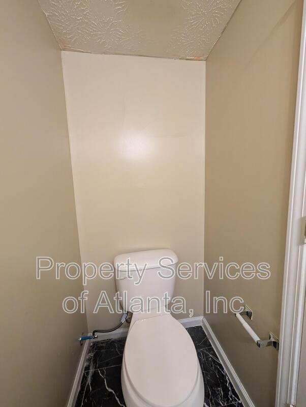 Jonesboro 3BD/2.5BA Fenced Yard! property image