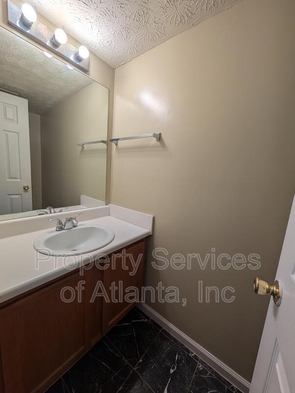 Jonesboro 3BD/2.5BA Fenced Yard! property image