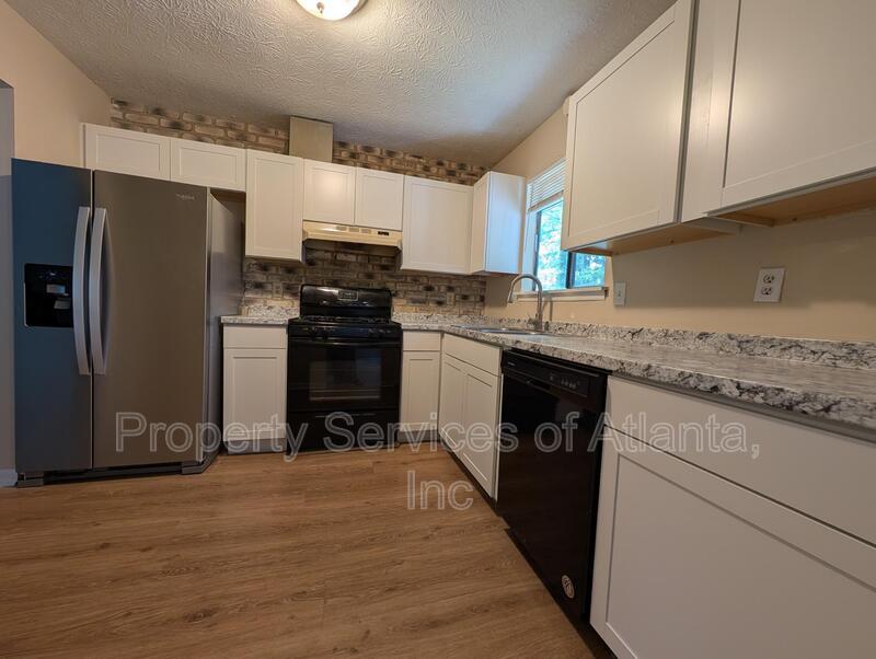 4BA/3BA 2 sitting rooms! Decatur Move In Now property image