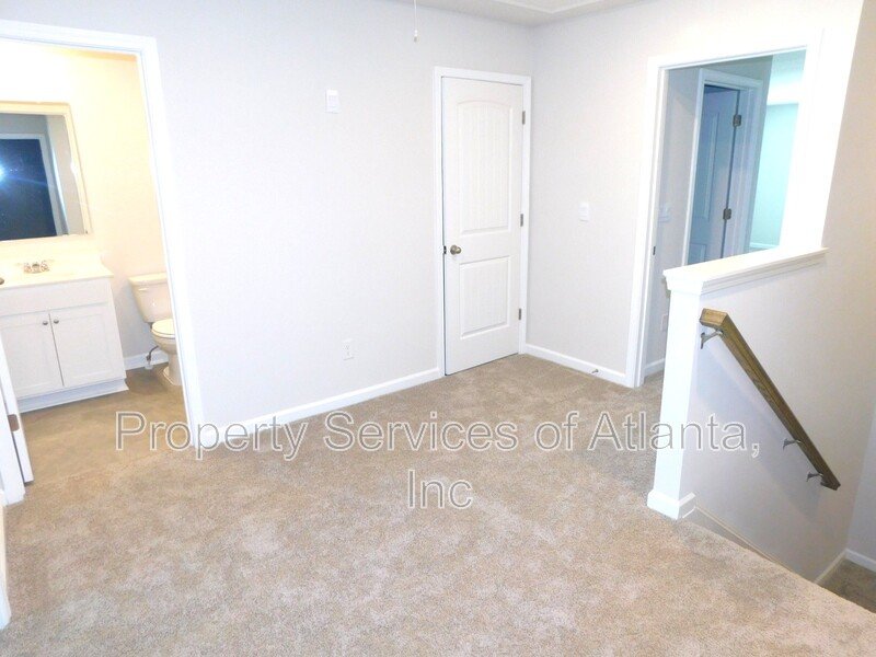 Acworth - 3BR/2.5BA Townhouse - Gated-Pool- HOA Handles Landscaping property image