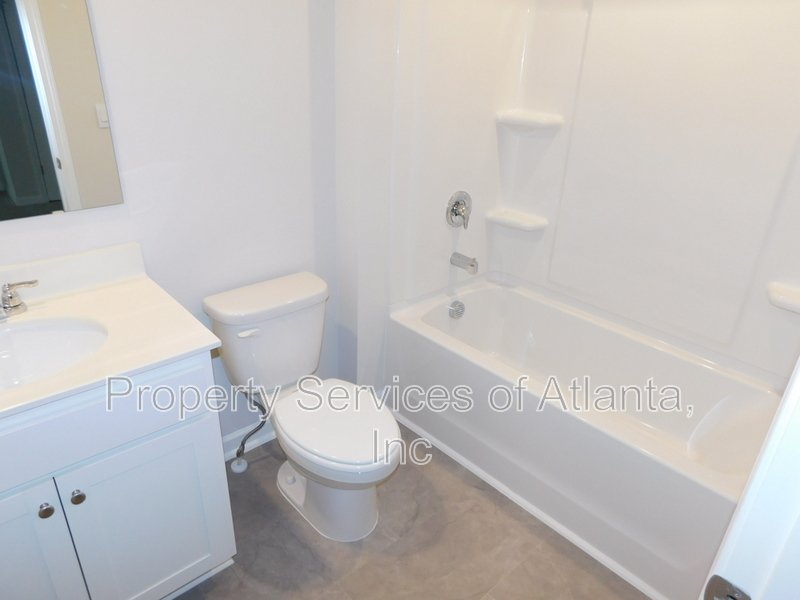 Acworth - 3BR/2.5BA Townhouse - Gated-Pool- HOA Handles Landscaping property image