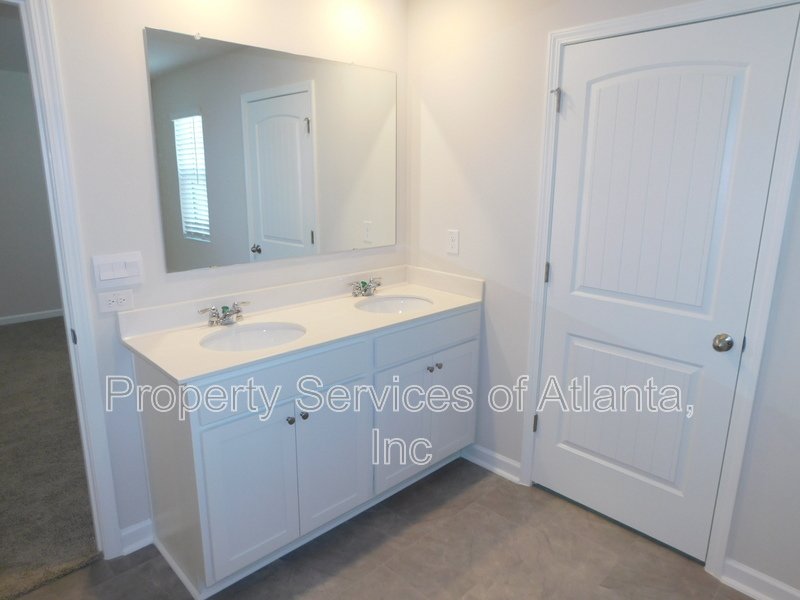 Acworth - 3BR/2.5BA Townhouse - Gated-Pool- HOA Handles Landscaping property image