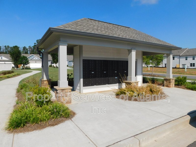 Acworth - 3BR/2.5BA Townhouse - Gated-Pool- HOA Handles Landscaping property image