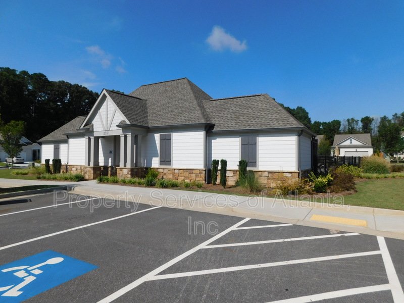 Acworth - 3BR/2.5BA Townhouse - Gated-Pool- HOA Handles Landscaping property image