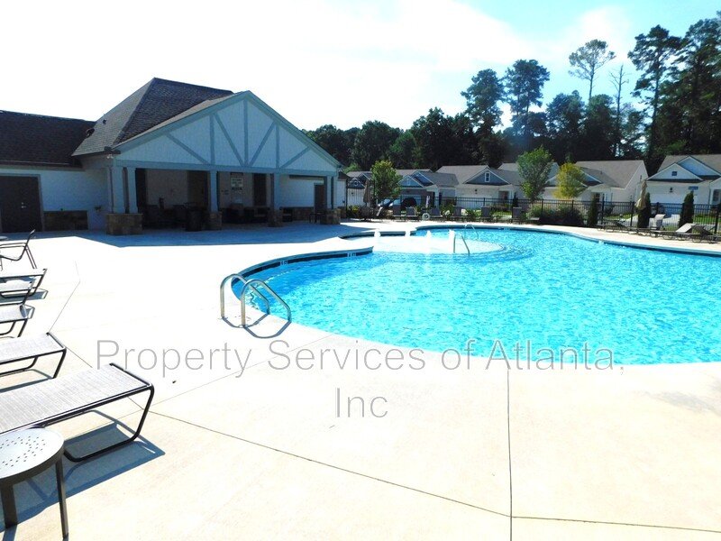 Acworth - 3BR/2.5BA Townhouse - Gated-Pool- HOA Handles Landscaping property image