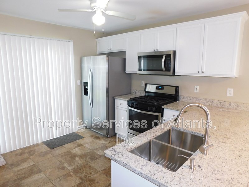 Canton - 3BR/2.5BA - FENCED CORNER LOT - GREAT SCHOOLS!!! property image