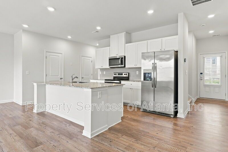 Flowery Branch - 3BR/2.5BA Townhouse - Includes Landscaping property image