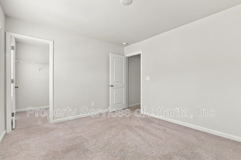 Flowery Branch - 3BR/2.5BA Townhouse - Includes Landscaping property image