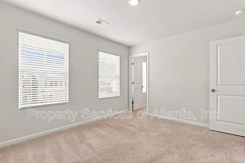 Flowery Branch - 3BR/2.5BA Townhouse - Includes Landscaping property image