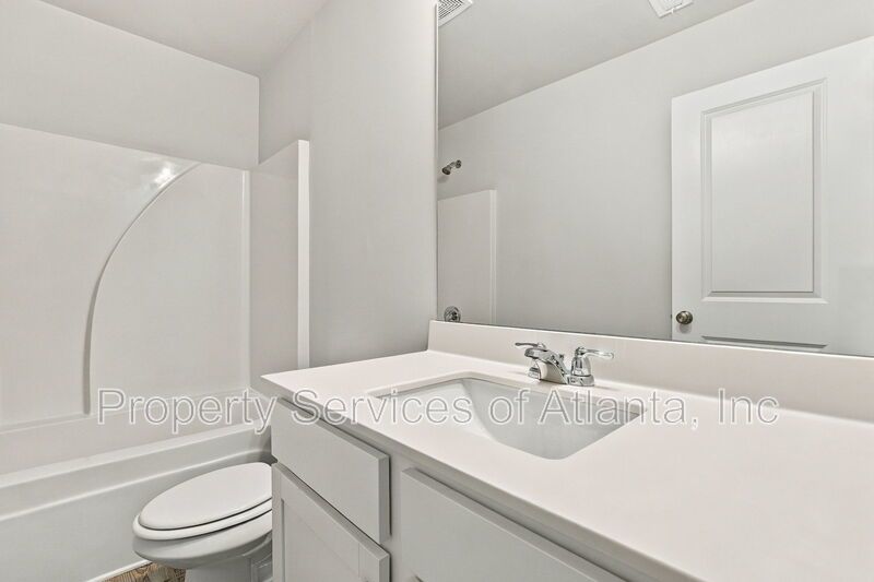 Flowery Branch - 3BR/2.5BA Townhouse - Includes Landscaping property image