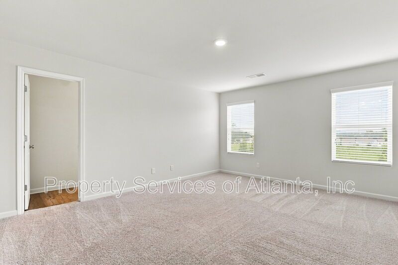 Flowery Branch - 3BR/2.5BA Townhouse - Includes Landscaping property image
