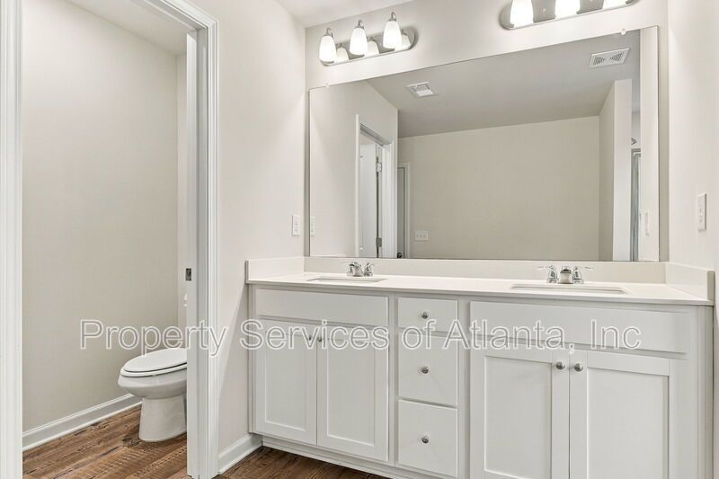 Flowery Branch - 3BR/2.5BA Townhouse - Includes Landscaping property image