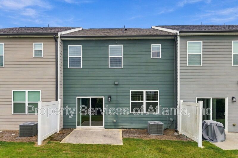 Flowery Branch - 3BR/2.5BA Townhouse - Includes Landscaping property image